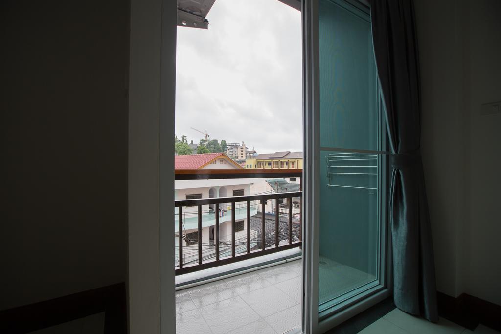 Chusri Hotel Patong Kamer foto
