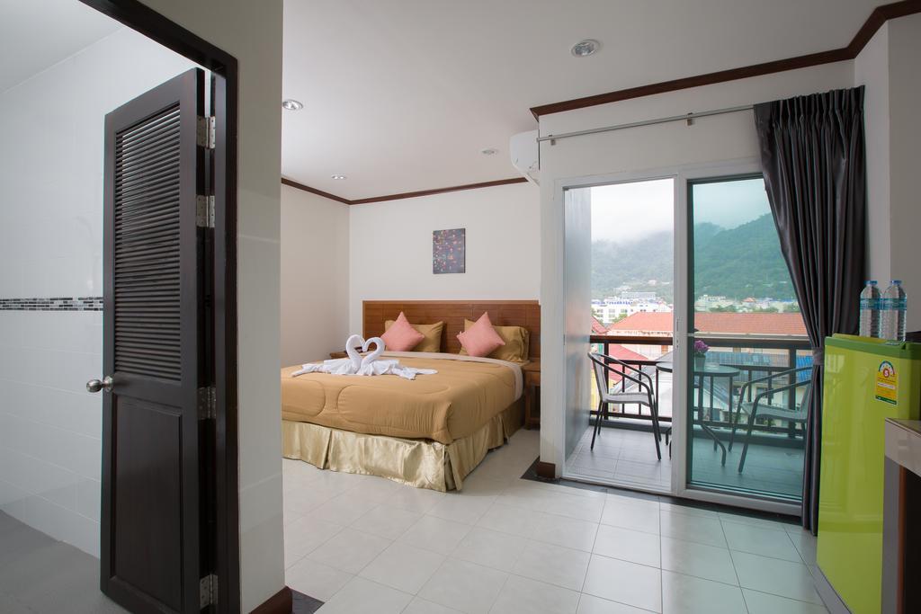 Chusri Hotel Patong Kamer foto