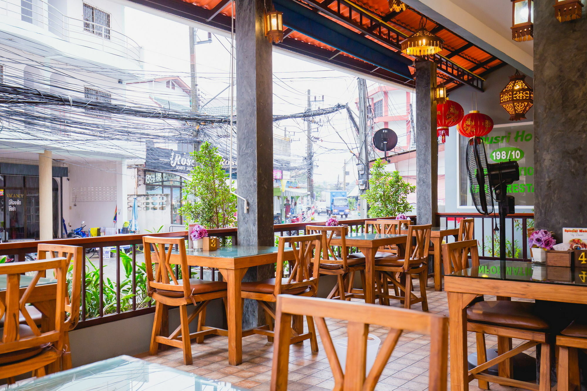 Chusri Hotel Patong Buitenkant foto