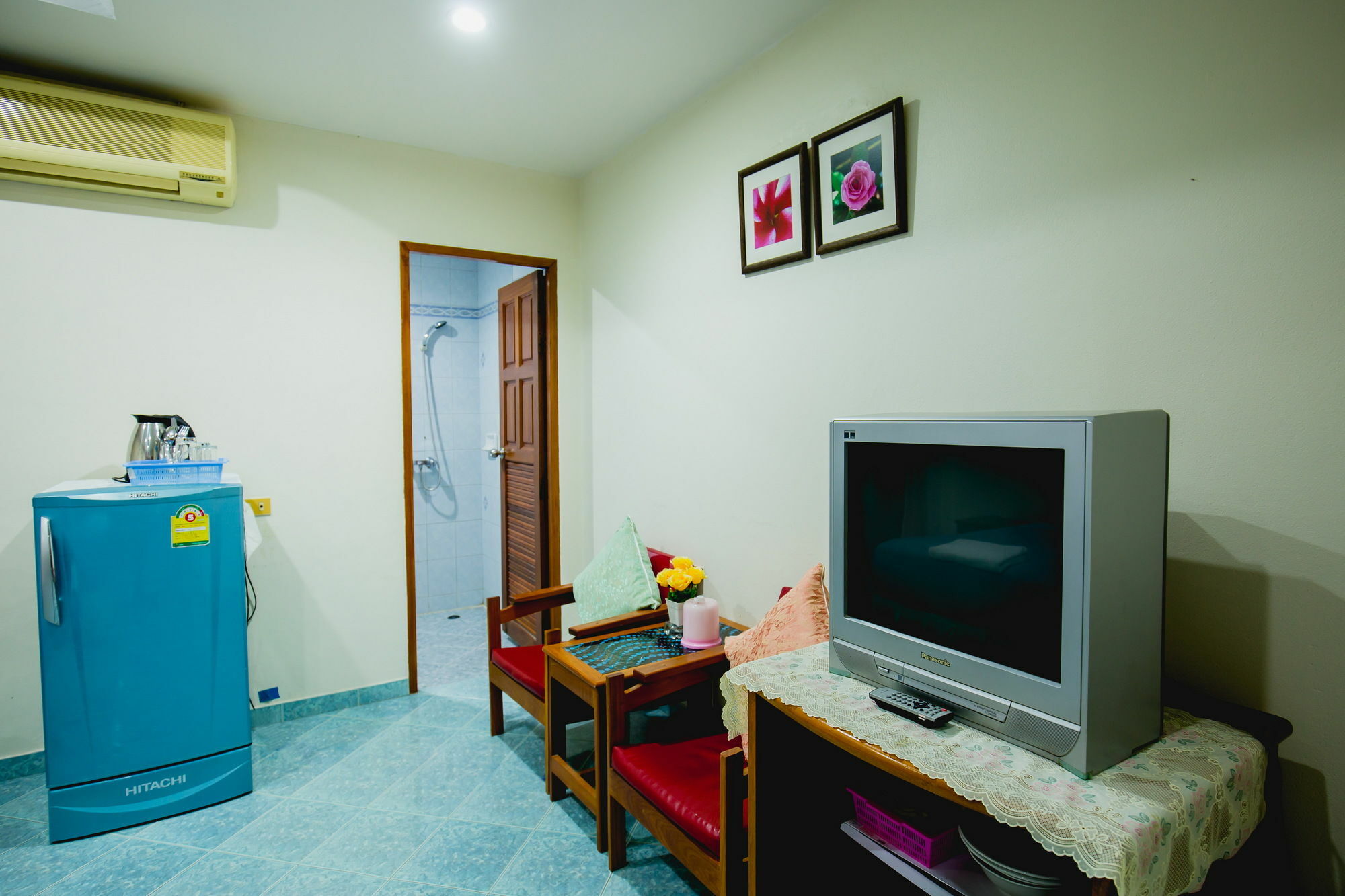 Chusri Hotel Patong Buitenkant foto