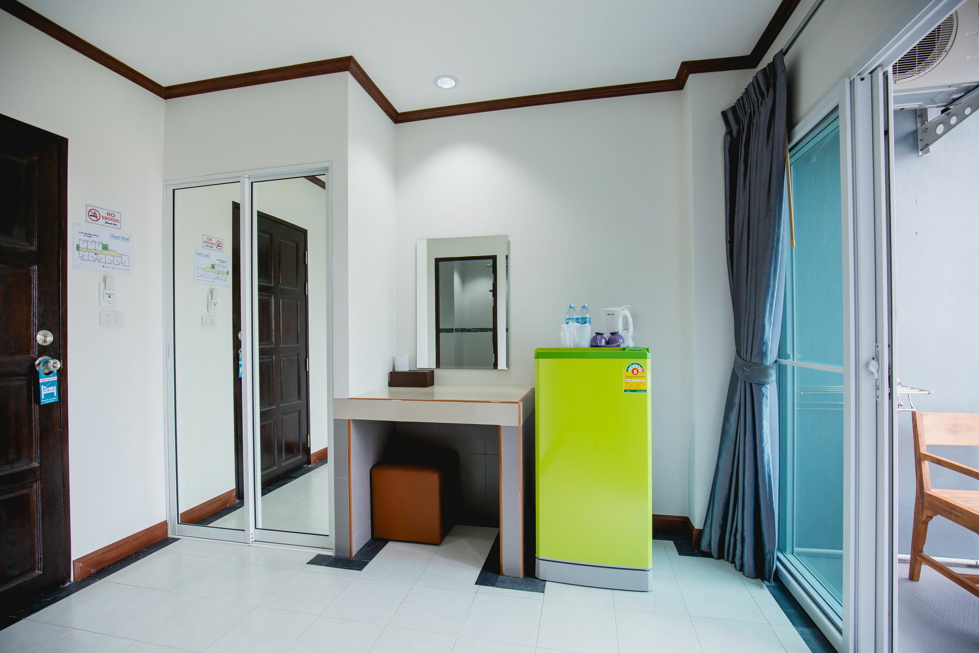 Chusri Hotel Patong Buitenkant foto